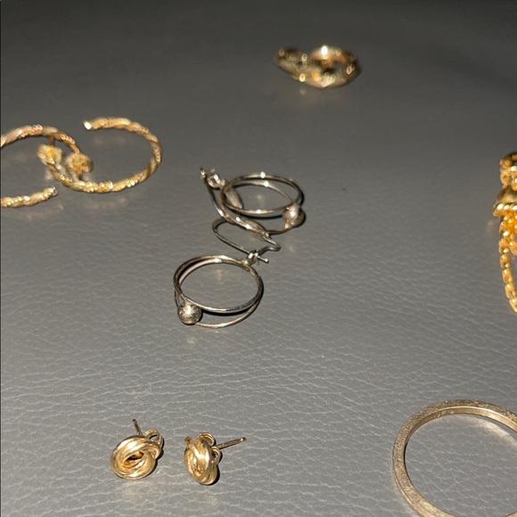 Vintage 13 Sets Elegant Hoop, Stud and Tassel Earring - Picture 5 of 7